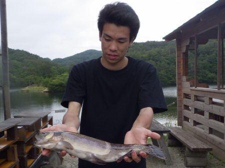 フィッシングレイクたかみや 釣果