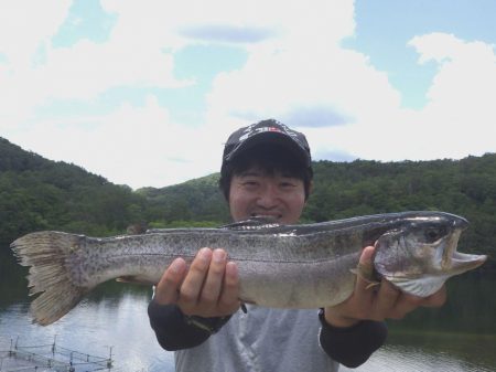 フィッシングレイクたかみや 釣果