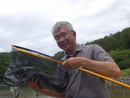 フィッシングレイクたかみや 釣果