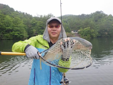 フィッシングレイクたかみや 釣果