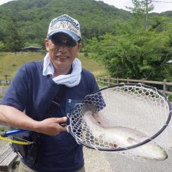 フィッシングレイクたかみや 釣果