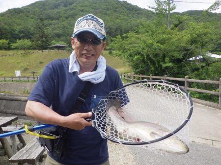 フィッシングレイクたかみや 釣果