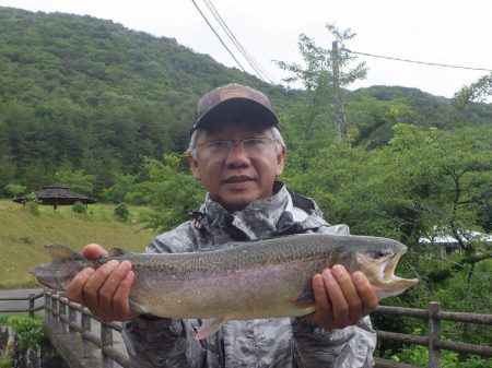 フィッシングレイクたかみや 釣果