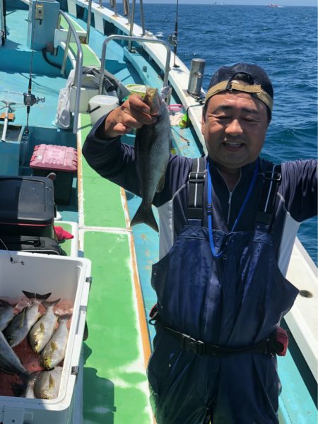 丸万釣船 釣果