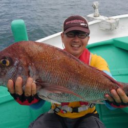 五目釣りで大鯛(泉州丸)