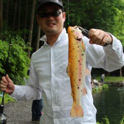 小菅トラウトガーデン 釣果