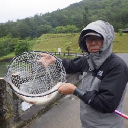 フィッシングレイクたかみや 釣果