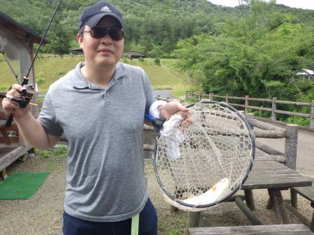 フィッシングレイクたかみや 釣果