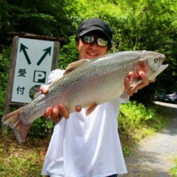 小菅トラウトガーデン 釣果