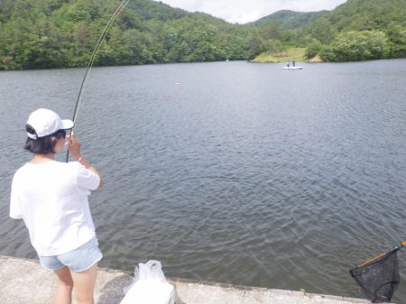 フィッシングレイクたかみや 釣果