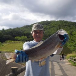 フィッシングレイクたかみや 釣果