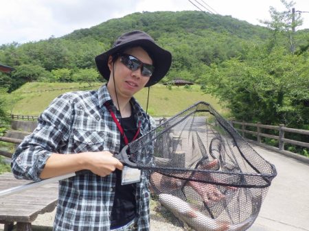 フィッシングレイクたかみや 釣果