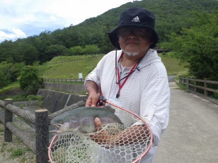 フィッシングレイクたかみや 釣果