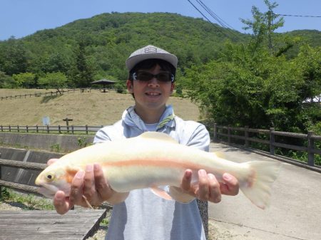フィッシングレイクたかみや 釣果