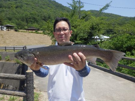 フィッシングレイクたかみや 釣果
