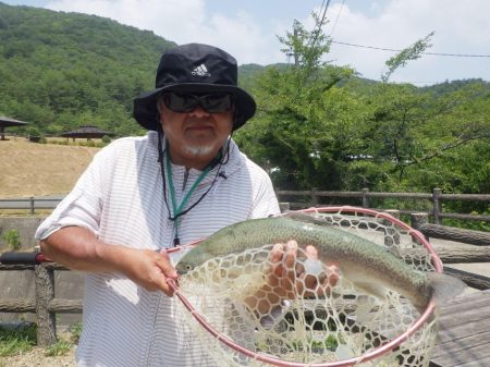 フィッシングレイクたかみや 釣果