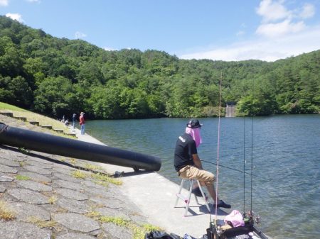 フィッシングレイクたかみや 釣果