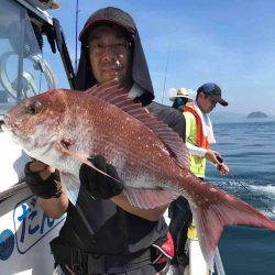 松山沖だんだん丸で鯛ラバ
