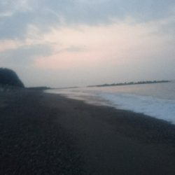 仁淀川河口周辺サーフ、ライトショアジギング