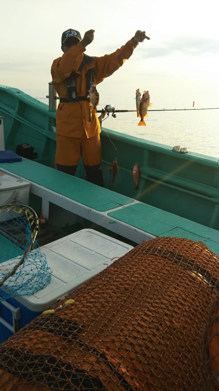 モンロー号 釣果