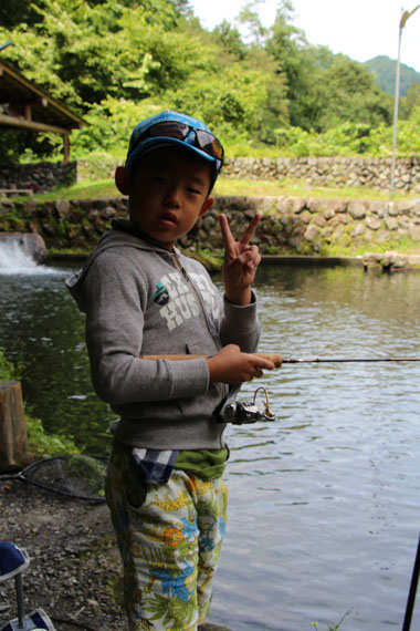 小菅トラウトガーデン 釣果