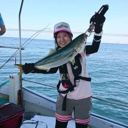 明石で青物ジギング！　高橋恵chanの連載記事♡vol.12