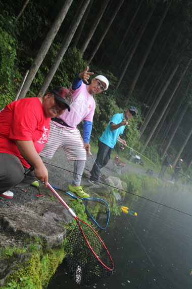 小菅トラウトガーデン 釣果