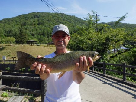 フィッシングレイクたかみや 釣果