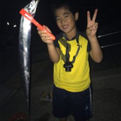 子供釣りタチウオ