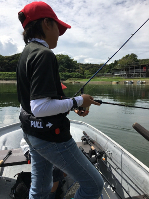 大幅減水の桜池