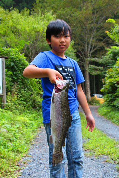 小菅トラウトガーデン 釣果