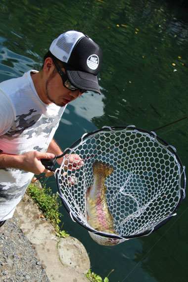 小菅トラウトガーデン 釣果