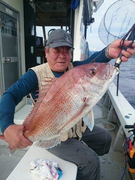 エンペラー 釣果