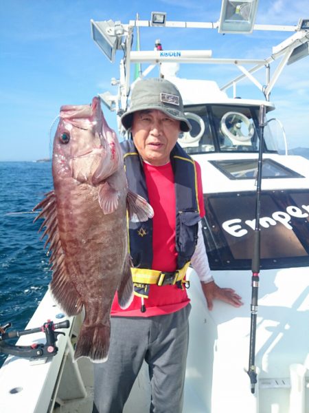 エンペラー 釣果