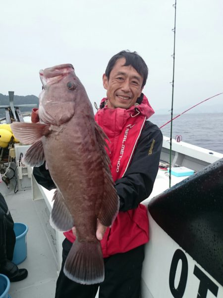 エンペラー 釣果