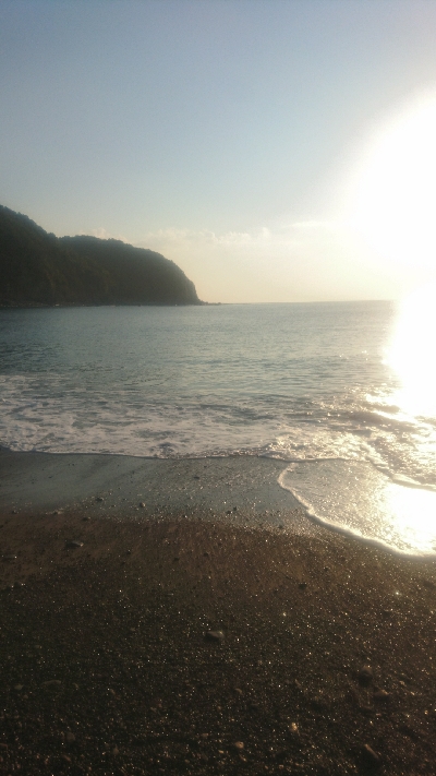 早朝サーフ、ライトショアジギング