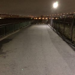 鶴浜緑地運動場