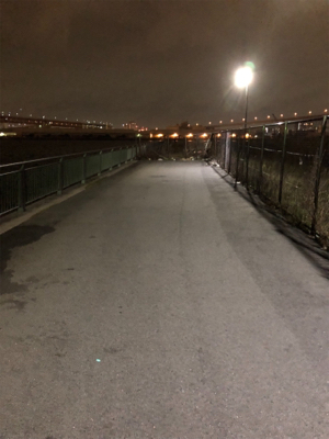 鶴浜緑地運動場