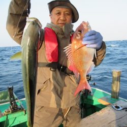 真祐丸 （しんゆうまる） 釣果