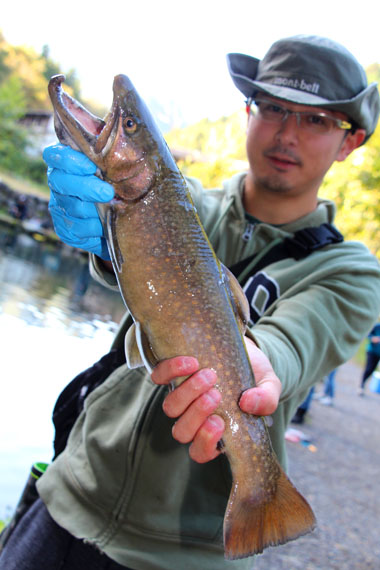 小菅トラウトガーデン 釣果