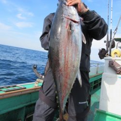 真祐丸 (しんゆうまる) 釣果