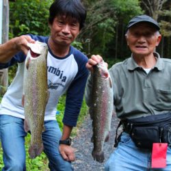 小菅トラウトガーデン 釣果