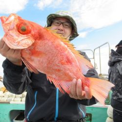 真祐丸 （しんゆうまる） 釣果
