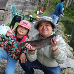 小菅トラウトガーデン 釣果