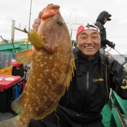 真祐丸 (しんゆうまる) 釣果