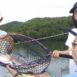 フィッシングレイクたかみや 釣果