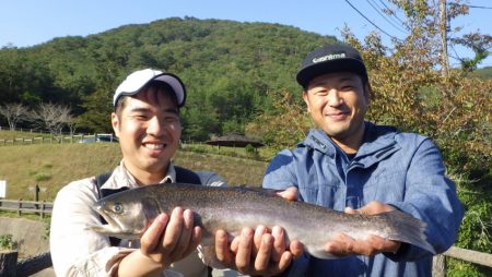 フィッシングレイクたかみや 釣果