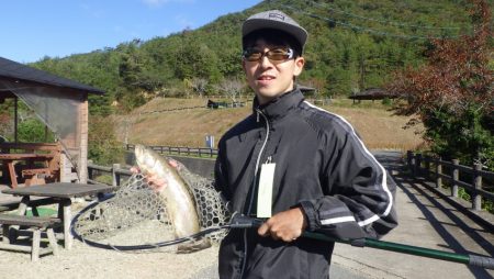 フィッシングレイクたかみや 釣果