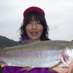 フィッシングレイクたかみや 釣果