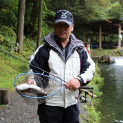 小菅トラウトガーデン 釣果